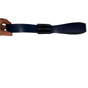 adidas blue gray reversible belt 40" L
never worn but marks to belt